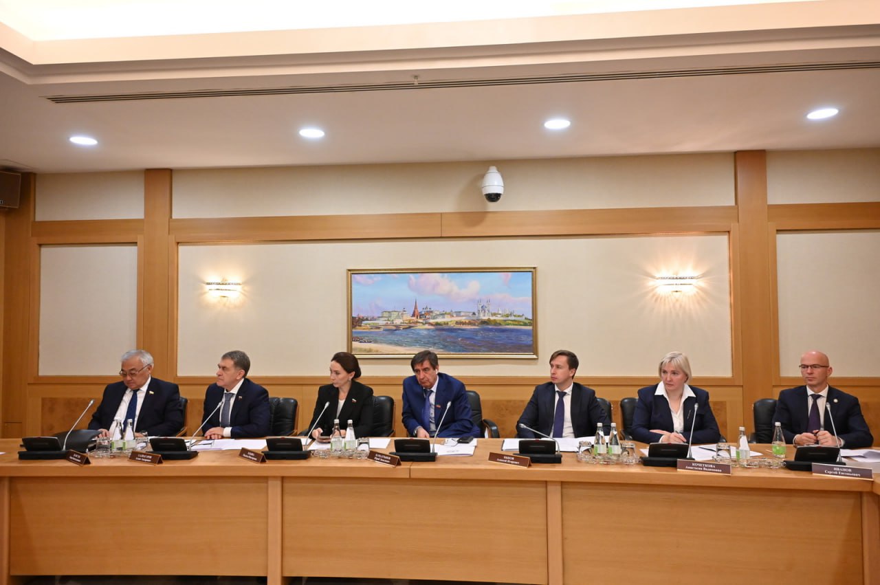 Naruto va Ino turmush qurishdi va uyda jinsiy aloqa qilishdi