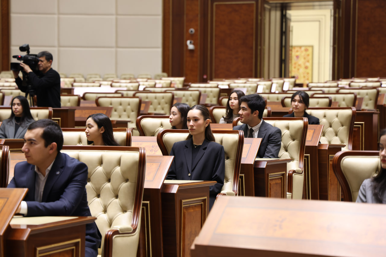 Сенат. Парламент сенат палата депутатов. Сенат работа. Сенат работа. Депутаты олий мажлиса узбекистане.