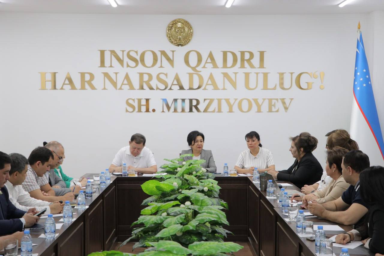 Qanday qilib transseksuallar anal jinsiy aloqadan chiqib ketishadi Intim tatuirovkalarning katta fotosuratlarini koring