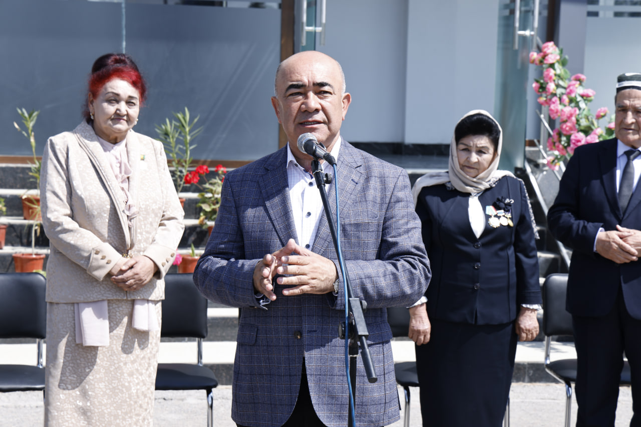 Rossiyalik taniqli shaxslar ishtirokidagi yashirin kamerali porno videolar